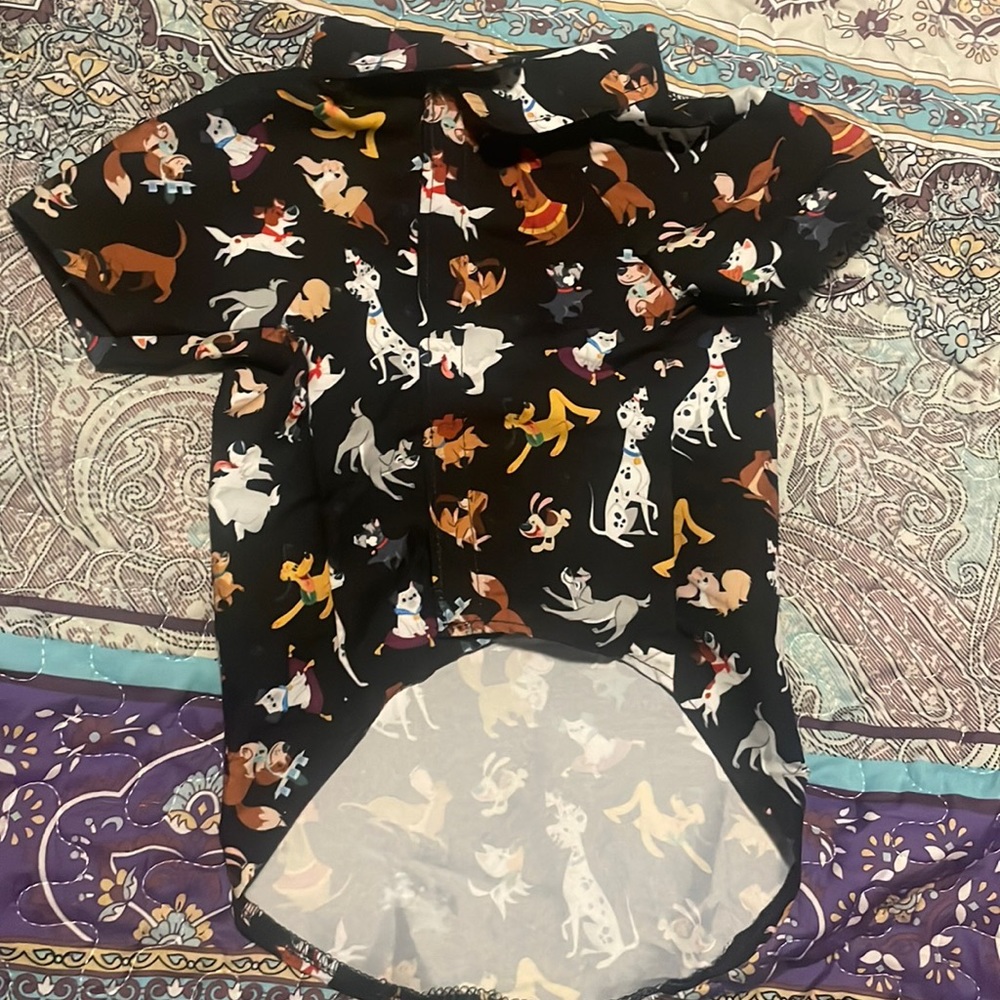 Disney Tails- Pet sweater L